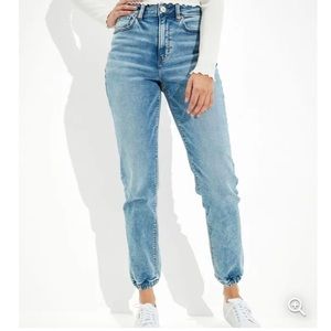 American Eagle Mom Jogger Jeans